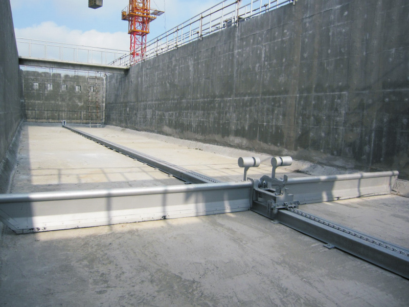 單軌式水下刮泥機（jī）